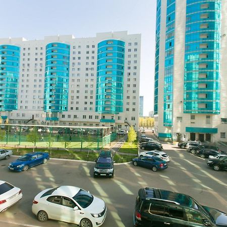 Cozy Apartment On Sarayshyq Street 5E Astaná Exterior foto