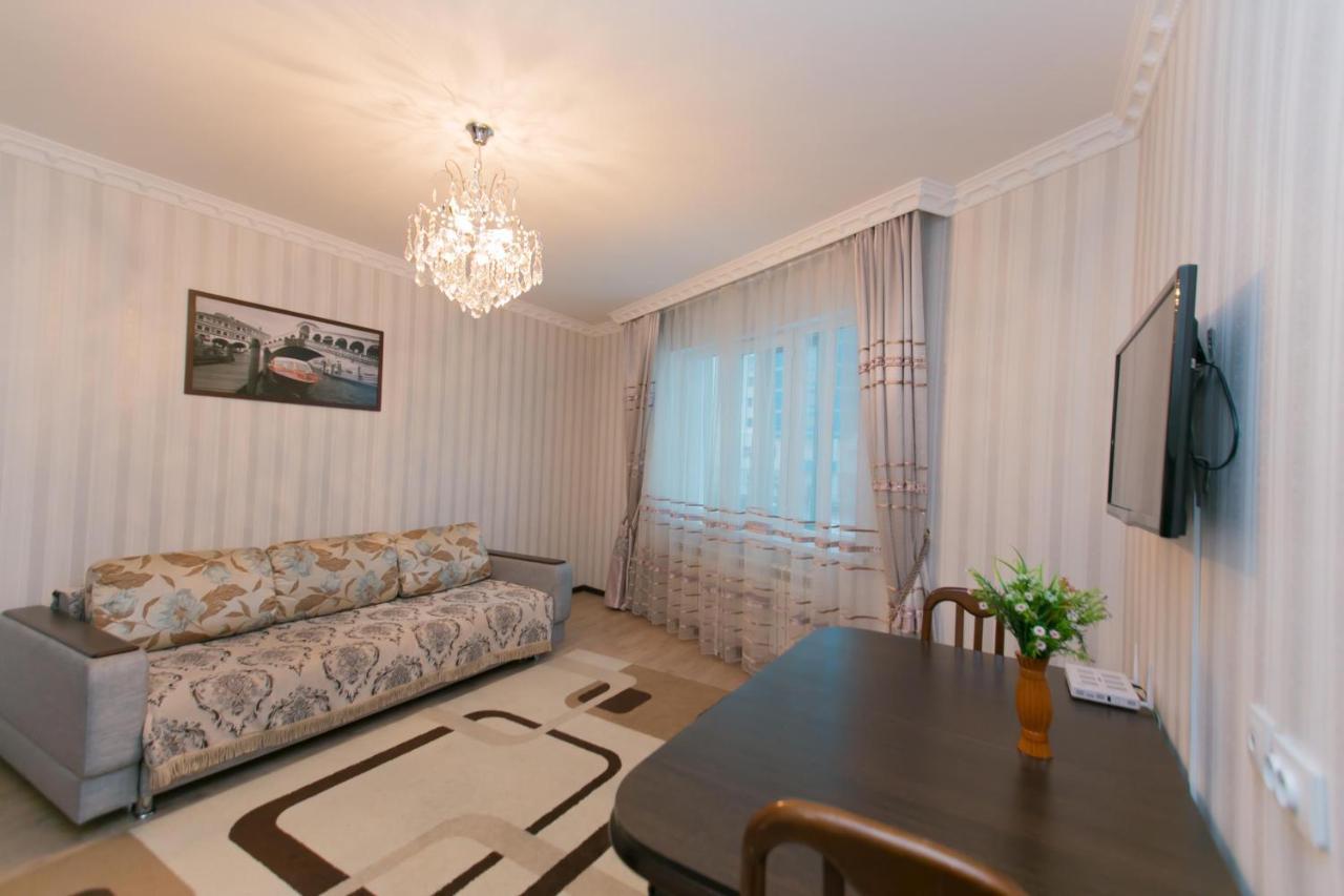 Cozy Apartment On Sarayshyq Street 5E Astaná Exterior foto