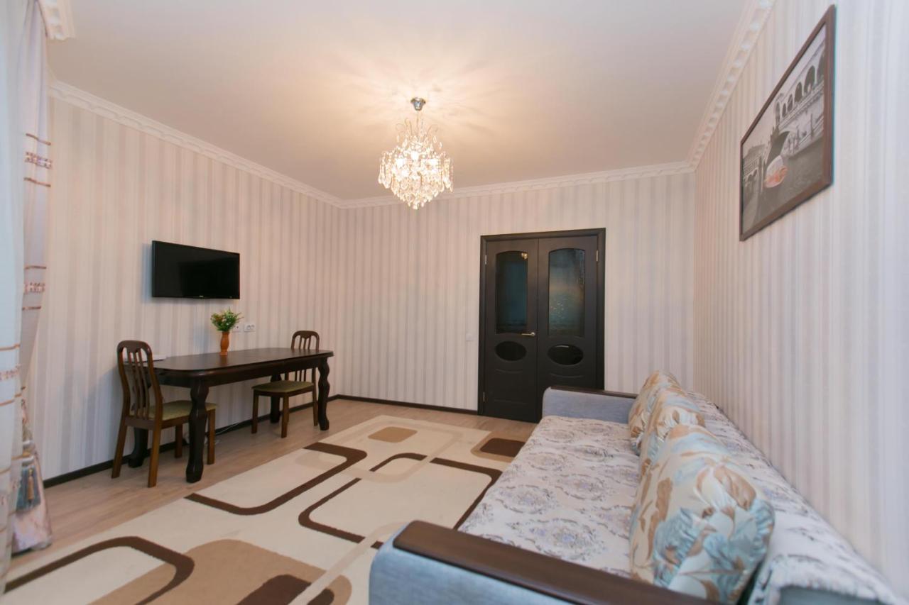 Cozy Apartment On Sarayshyq Street 5E Astaná Exterior foto
